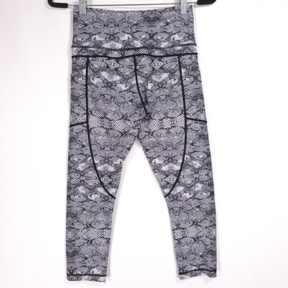 ZYIA ACTIVE Cobra Metallic Pocket Light N Tight Hi Rise Capri Size 4 - Picture 4 of 11